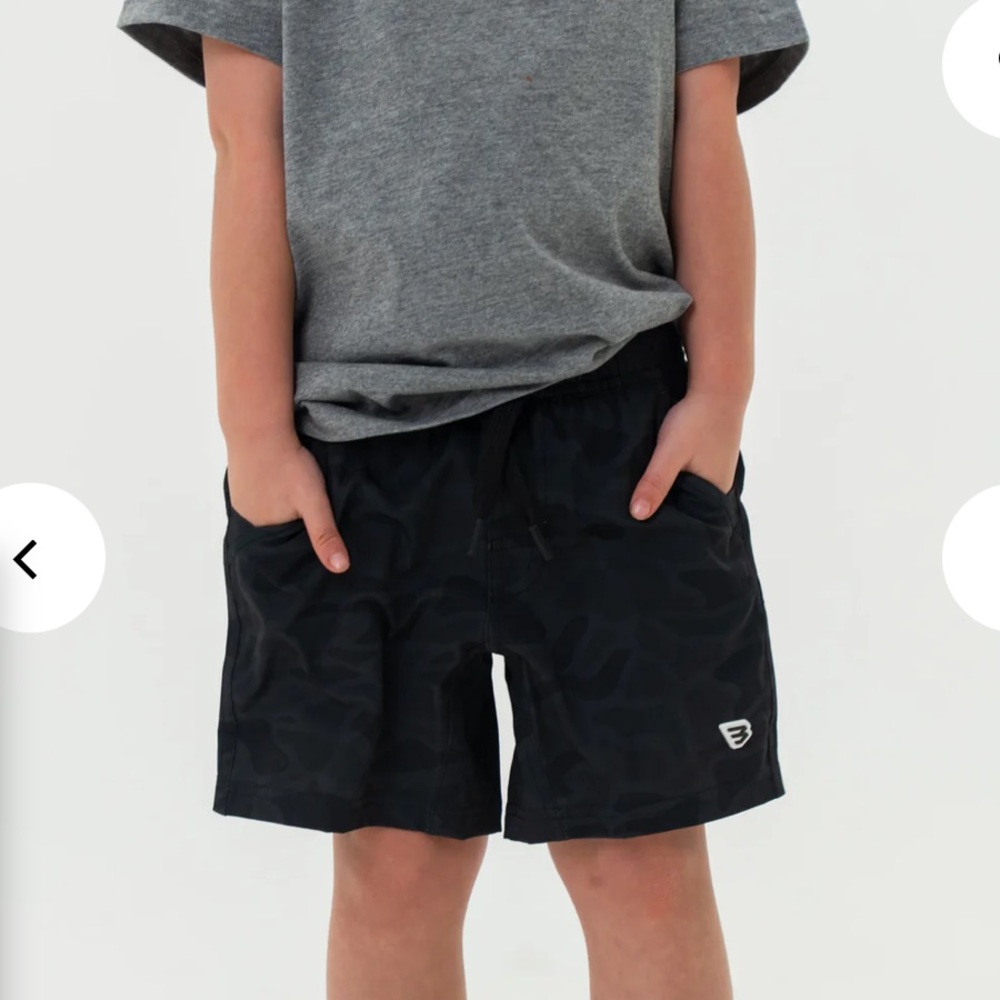 BURLEBO Boys Athletic Shorts in Black Camo XS